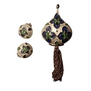 Vintage brooch/pendant & clip on earrings